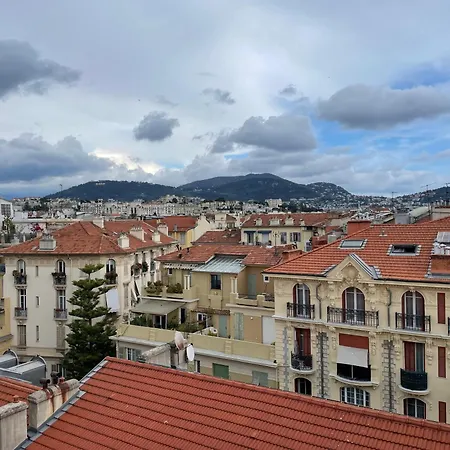 Apartment Charming Riviera Top-floor Near The Nizza