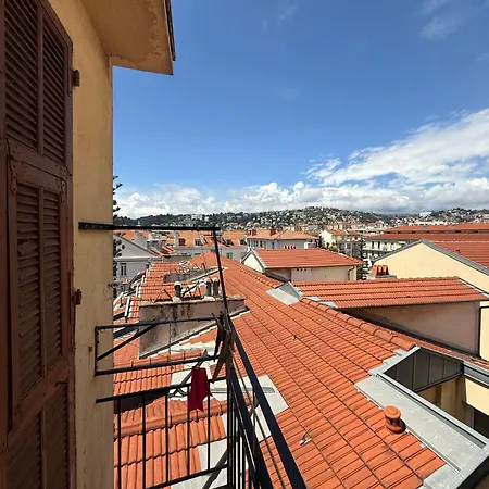Charming Riviera Top-floor Near The Nizza